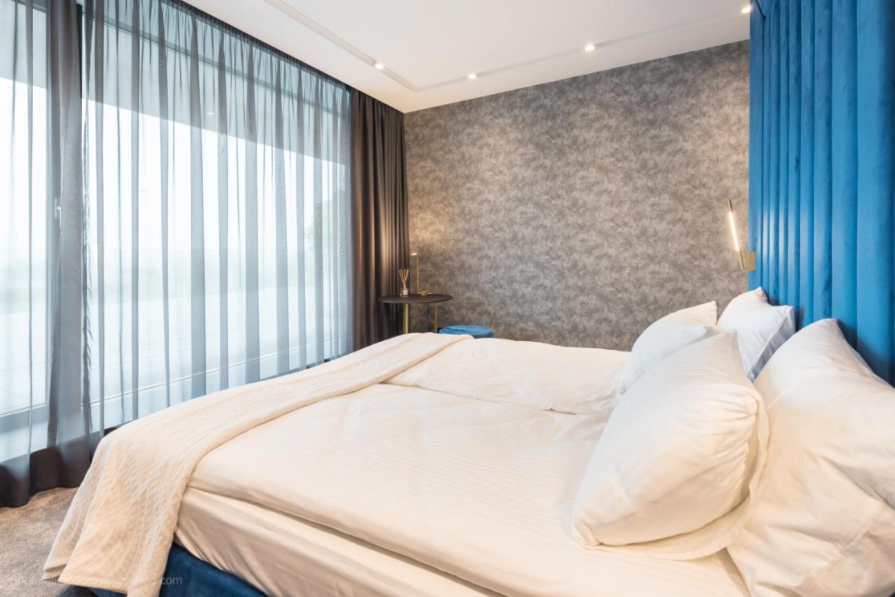 Lotus Luxury Rooms Varna Exteriör bild