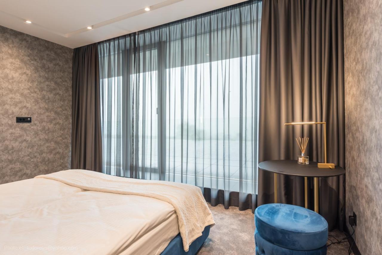Lotus Luxury Rooms Varna Exteriör bild